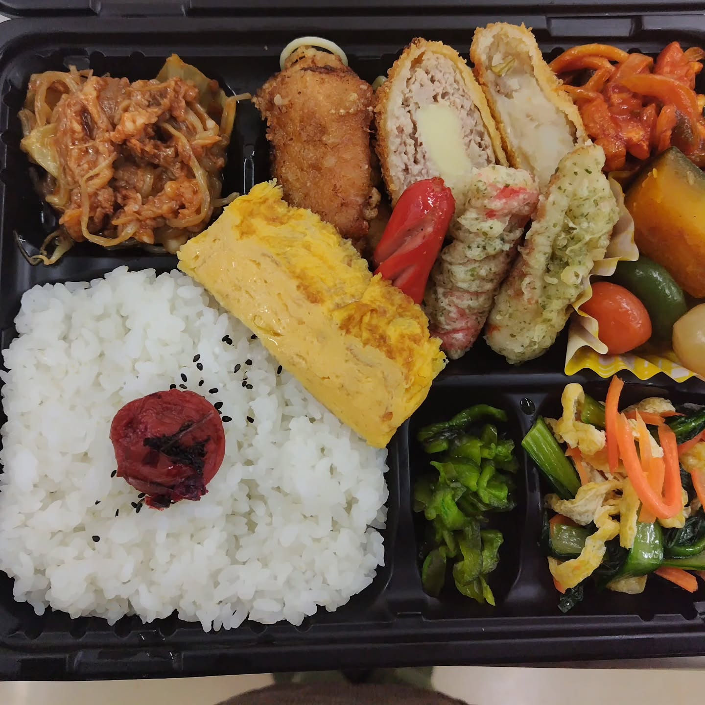 特注のお弁当には、いろいろな美味しさが詰まっています✨
